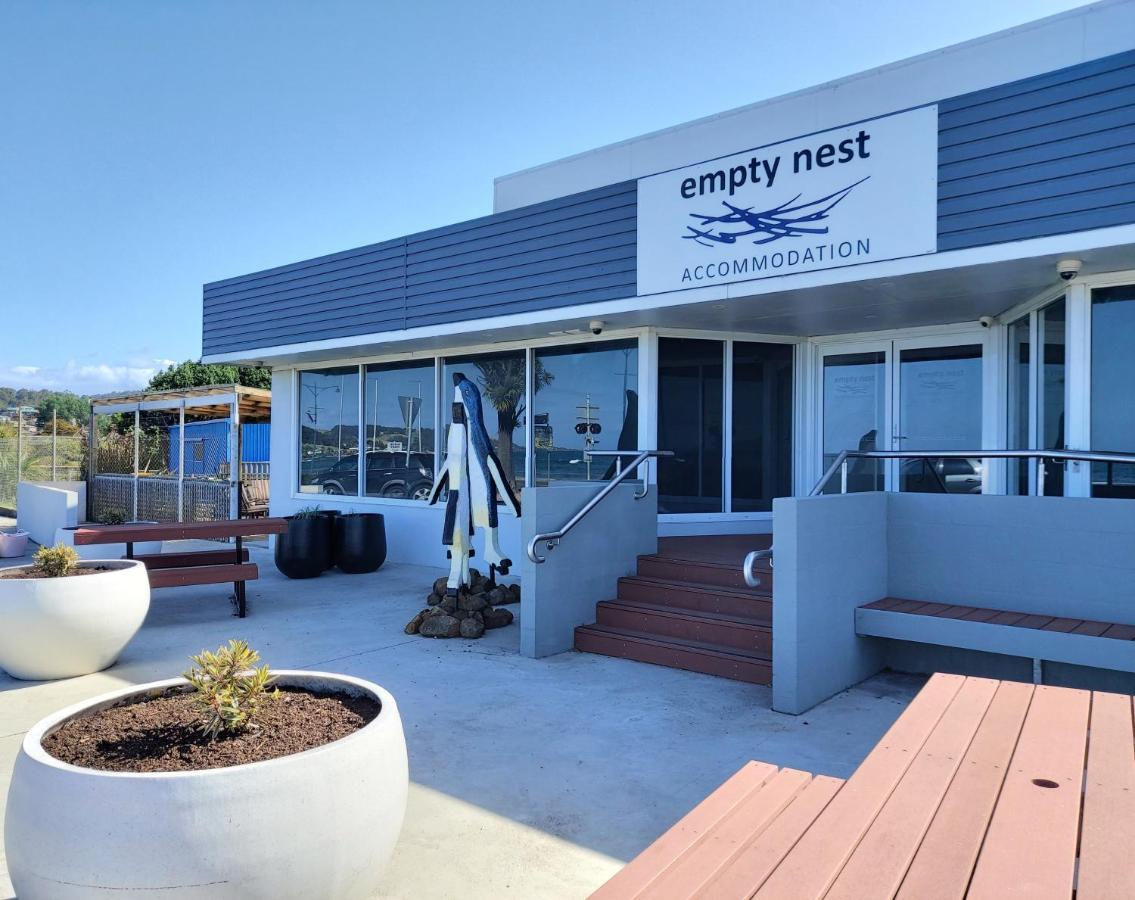 Empty Nest Apartment Penguin Bagian luar foto