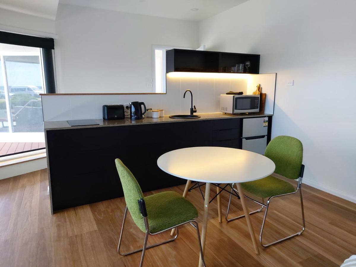 Empty Nest Apartment Penguin Bagian luar foto